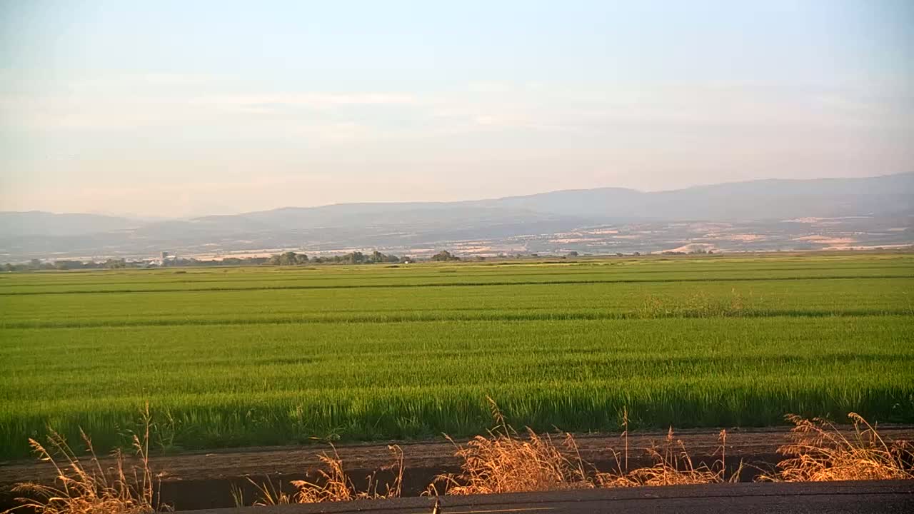 Western Canal Thermalito AfterBay & Butte Valley View Live Cam - Thermalito, Butte, California, USA