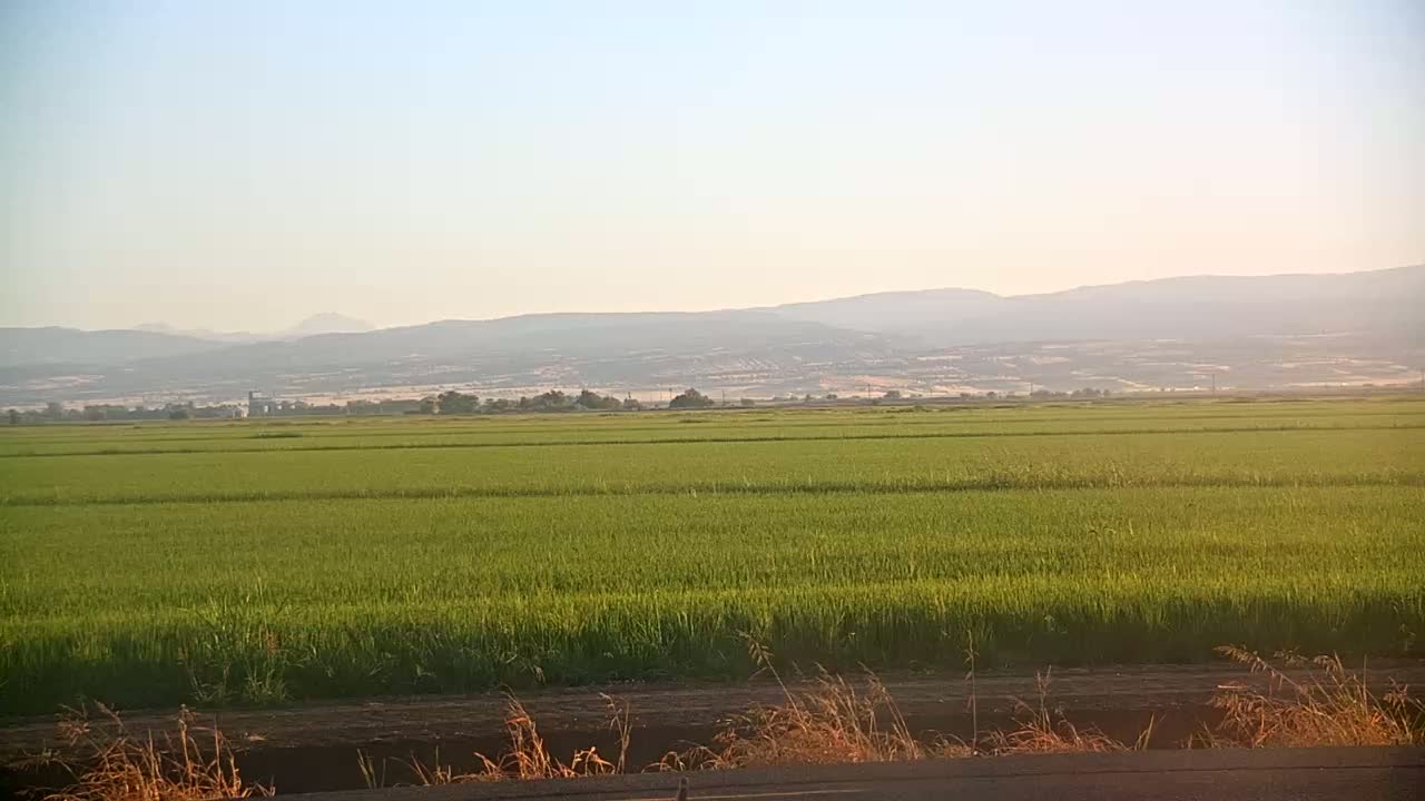 Western Canal Thermalito AfterBay & Butte Valley View Live Cam - Thermalito, Butte, California, USA