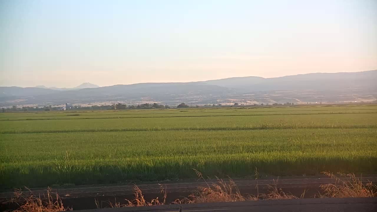 Western Canal Thermalito AfterBay & Butte Valley View Live Cam - Thermalito, Butte, California, USA