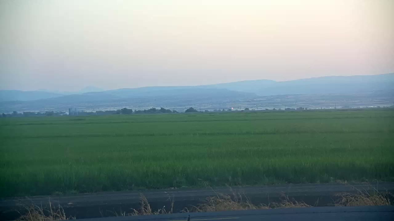 Western Canal Thermalito AfterBay & Butte Valley View Live Cam - Thermalito, Butte, California, USA