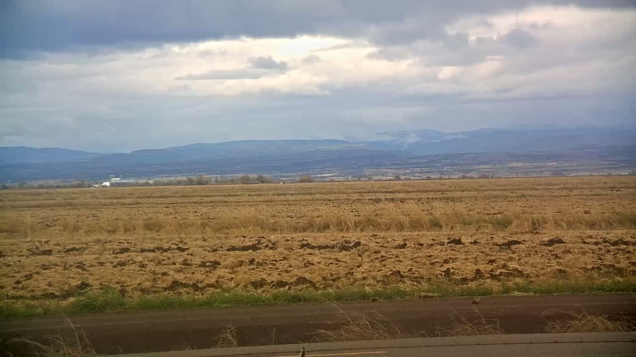 Western Canal Thermalito AfterBay & Butte Valley View Live Cam - Thermalito, Butte, California, USA