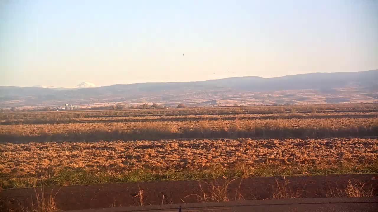 Western Canal Thermalito AfterBay & Butte Valley View Live Cam - Thermalito, Butte, California, USA