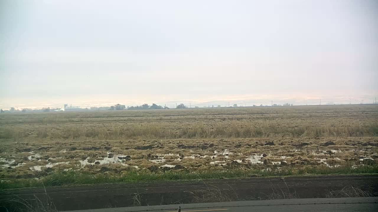 Western Canal Thermalito AfterBay & Butte Valley View Live Cam - Thermalito, Butte, California, USA