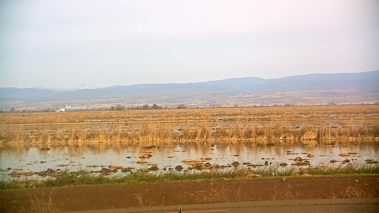 Western Canal Thermalito AfterBay & Butte Valley View Live Cam - Thermalito, Butte, California, USA