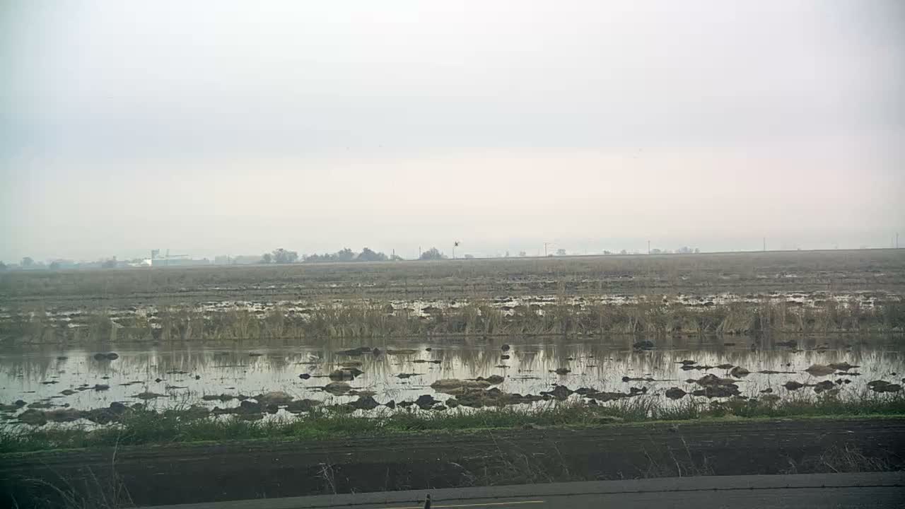 Western Canal Thermalito AfterBay & Butte Valley View Live Cam - Thermalito, Butte, California, USA