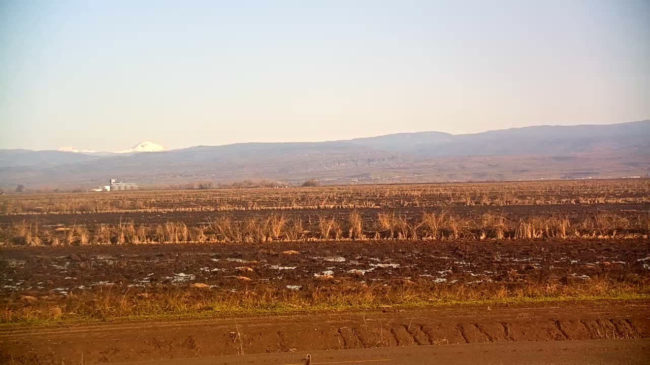 Western Canal Thermalito AfterBay & Butte Valley View Live Cam - Thermalito, Butte, California, USA