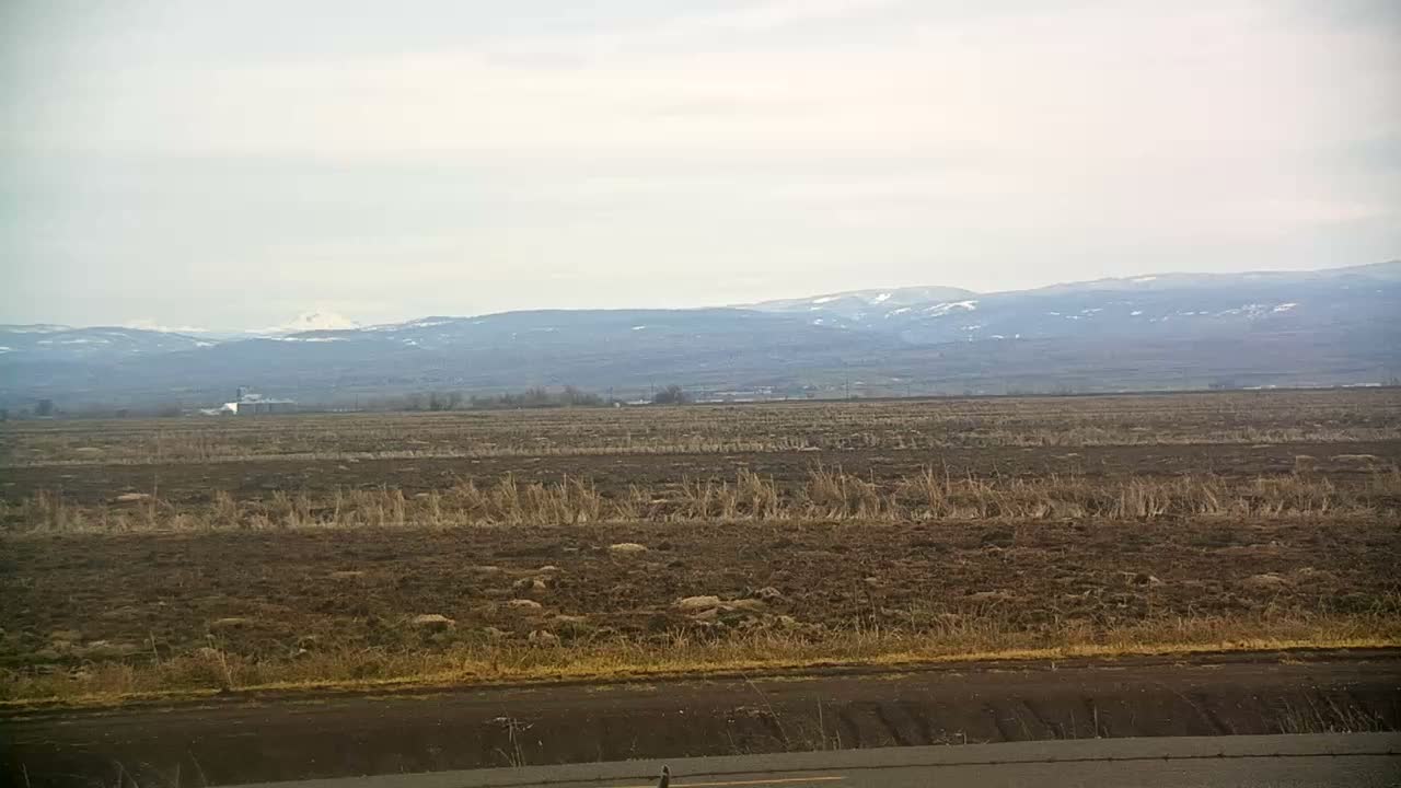 Western Canal Thermalito AfterBay & Butte Valley View Live Cam - Thermalito, Butte, California, USA