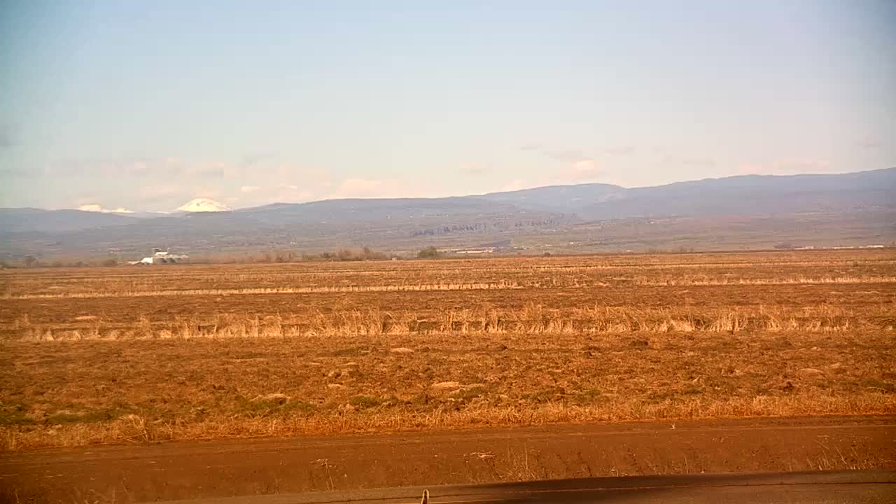 Western Canal Thermalito AfterBay & Butte Valley View Live Cam - Thermalito, Butte, California, USA