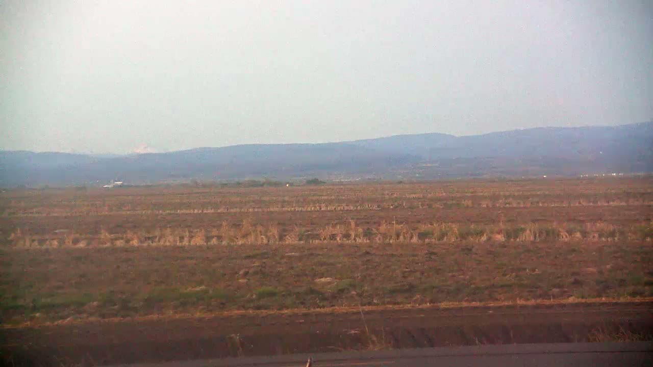 Western Canal Thermalito AfterBay & Butte Valley View Live Cam - Thermalito, Butte, California, USA