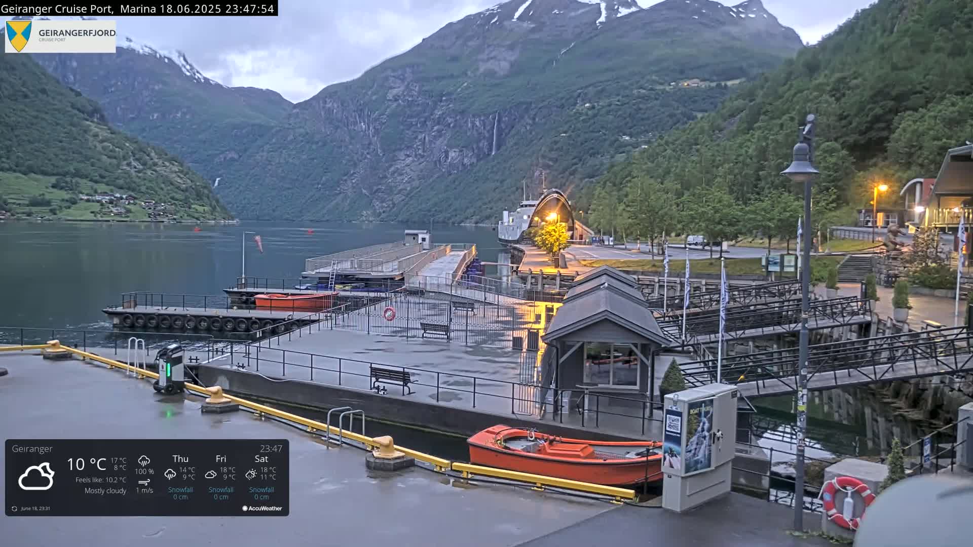 Geiranger Marine & Village  Live Cam - Stranda, Sunmore, More og Romsdal, Norway