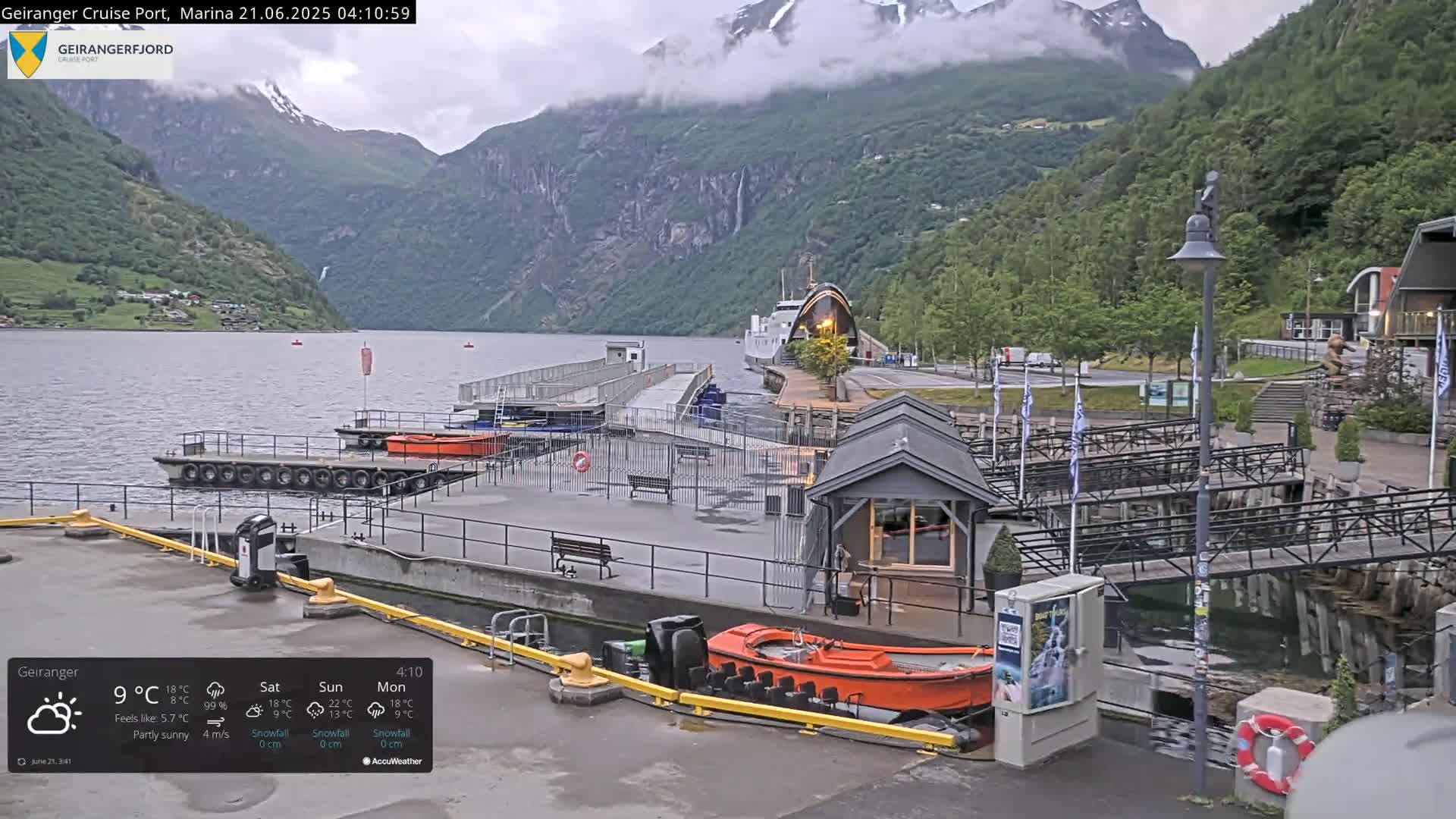 Geiranger Marine & Village  Live Cam - Stranda, Sunmore, More og Romsdal, Norway