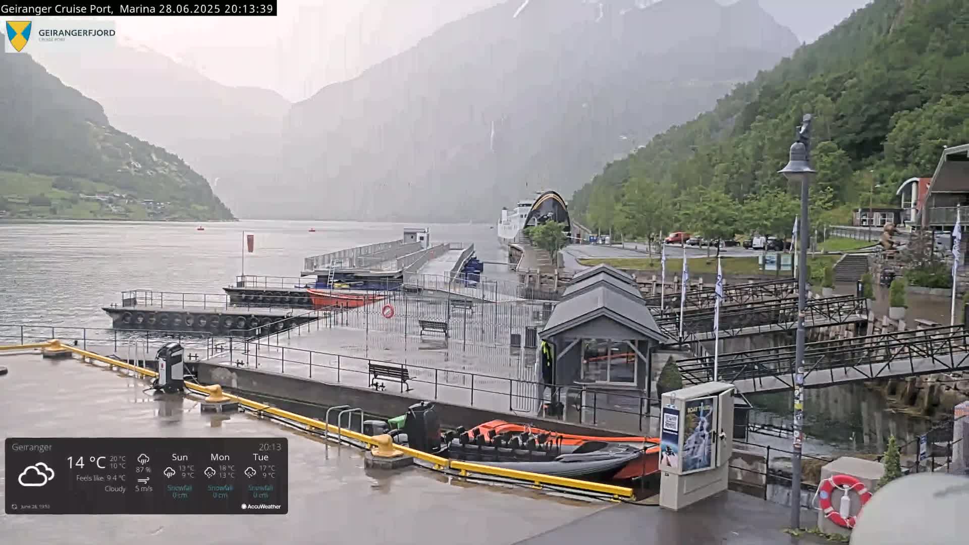 Geiranger Marine & Village  Live Cam - Stranda, Sunmore, More og Romsdal, Norway