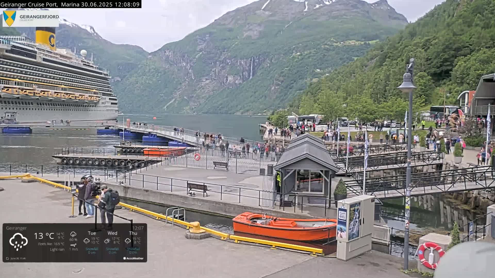 Geiranger Marine & Village  Live Cam - Stranda, Sunmore, More og Romsdal, Norway