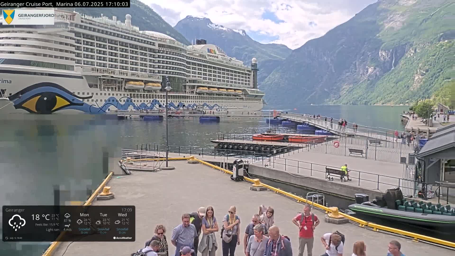 Geiranger Marine & Village  Live Cam - Stranda, Sunmore, More og Romsdal, Norway