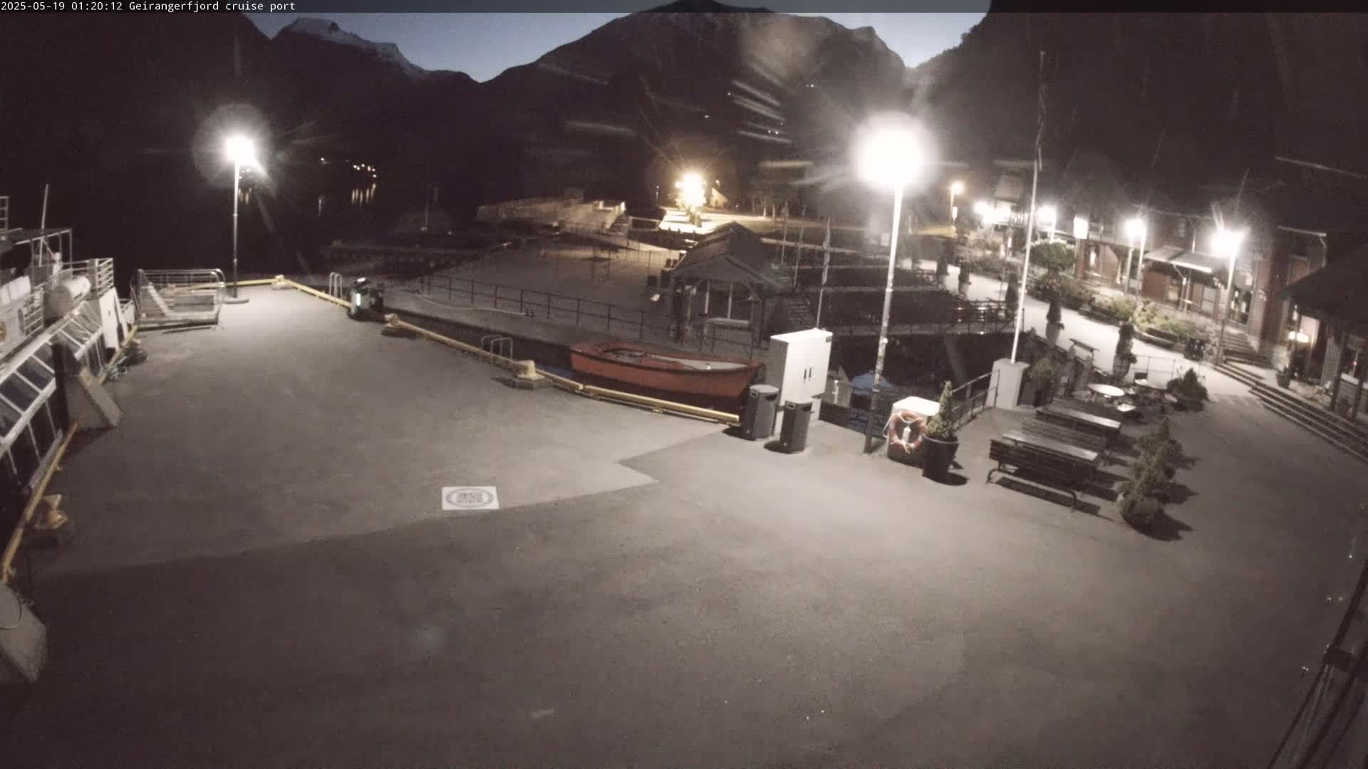Geiranger Fjord & Cruise Terminal Live Cam -  Stranda, Sunmore, More og Romsdal, Norway