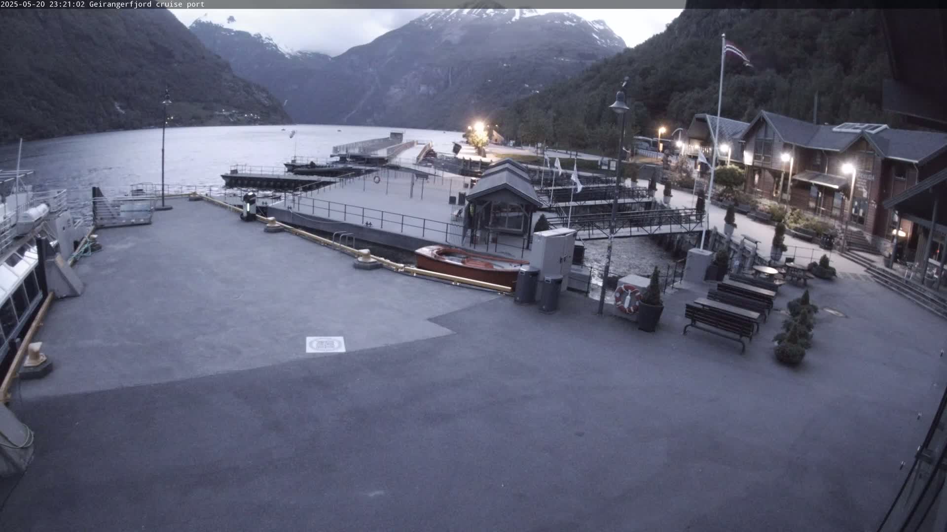 Geiranger Fjord & Cruise Terminal Live Cam -  Stranda, Sunmore, More og Romsdal, Norway