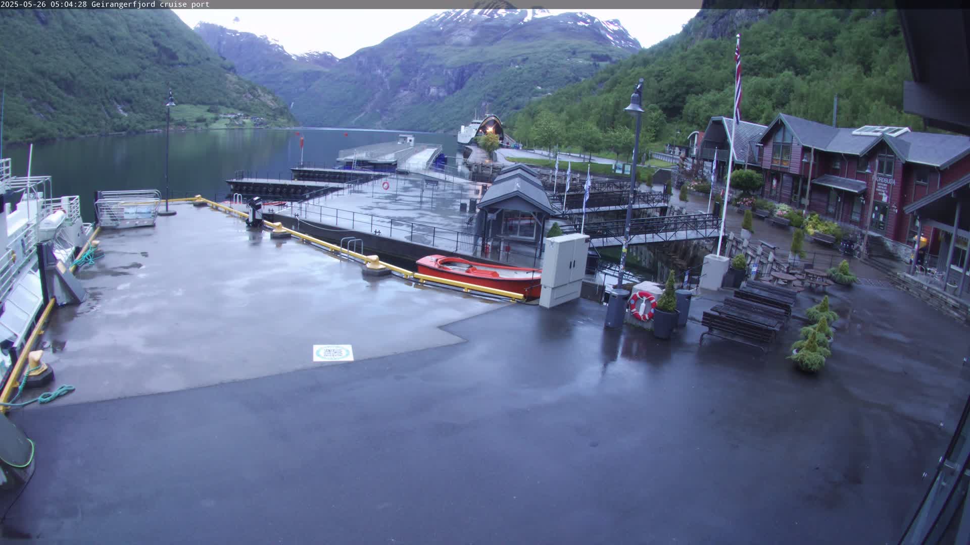 Geiranger Fjord & Cruise Terminal Live Cam -  Stranda, Sunmore, More og Romsdal, Norway