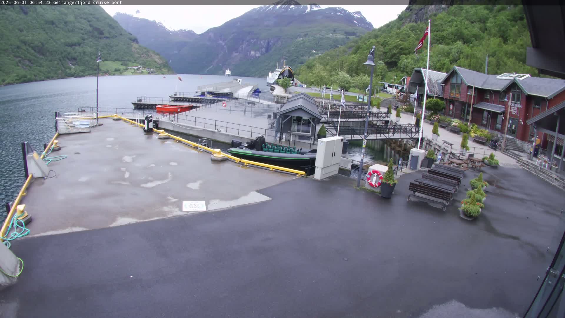Geiranger Fjord & Cruise Terminal Live Cam -  Stranda, Sunmore, More og Romsdal, Norway