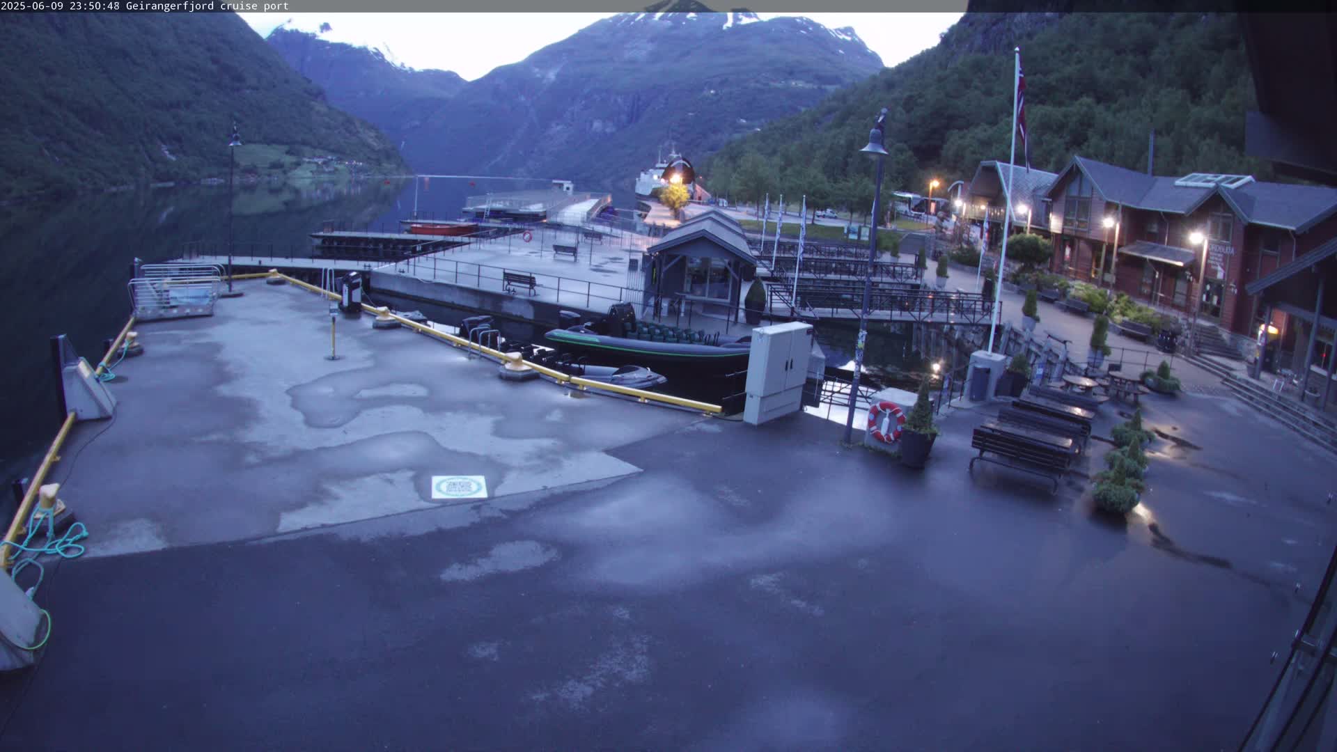 Geiranger Fjord & Cruise Terminal Live Cam -  Stranda, Sunmore, More og Romsdal, Norway