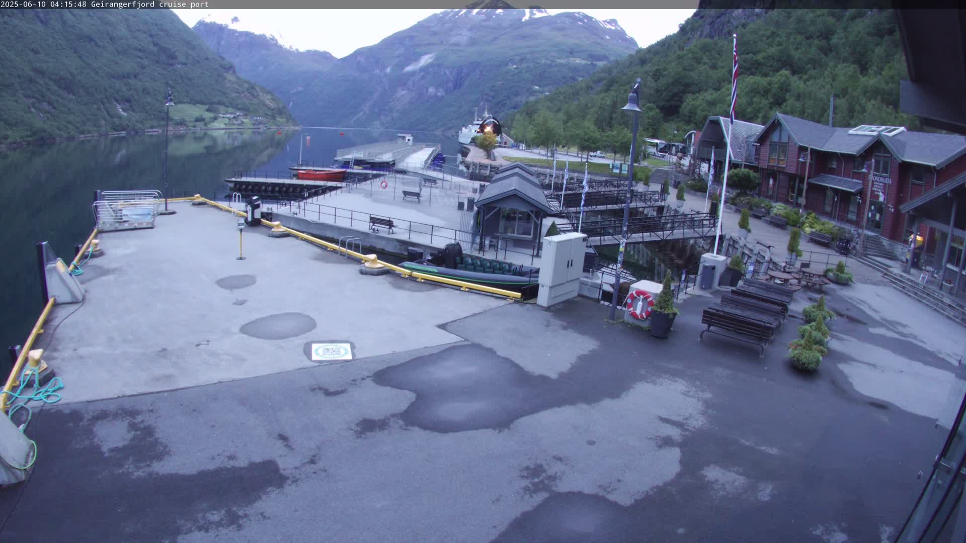 Geiranger Fjord & Cruise Terminal Live Cam -  Stranda, Sunmore, More og Romsdal, Norway