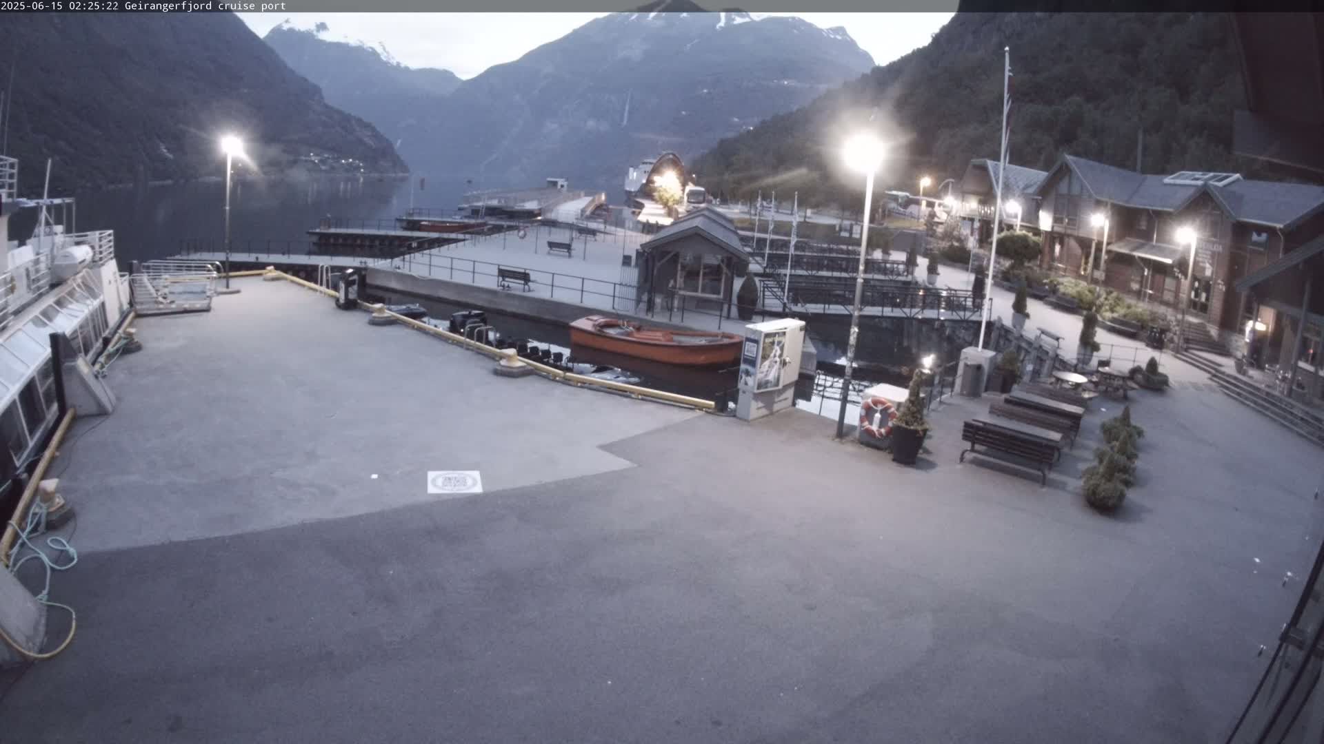 Geiranger Fjord & Cruise Terminal Live Cam -  Stranda, Sunmore, More og Romsdal, Norway