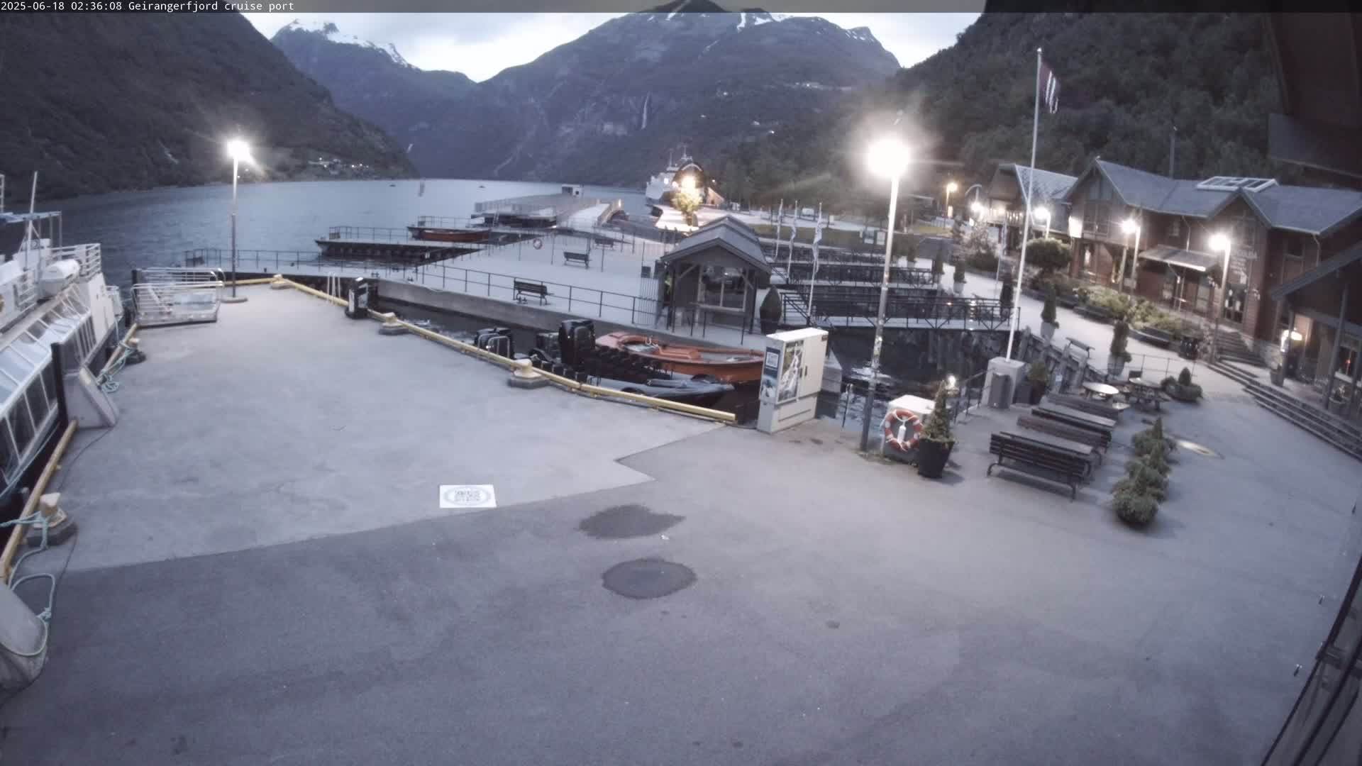 Geiranger Fjord & Cruise Terminal Live Cam -  Stranda, Sunmore, More og Romsdal, Norway