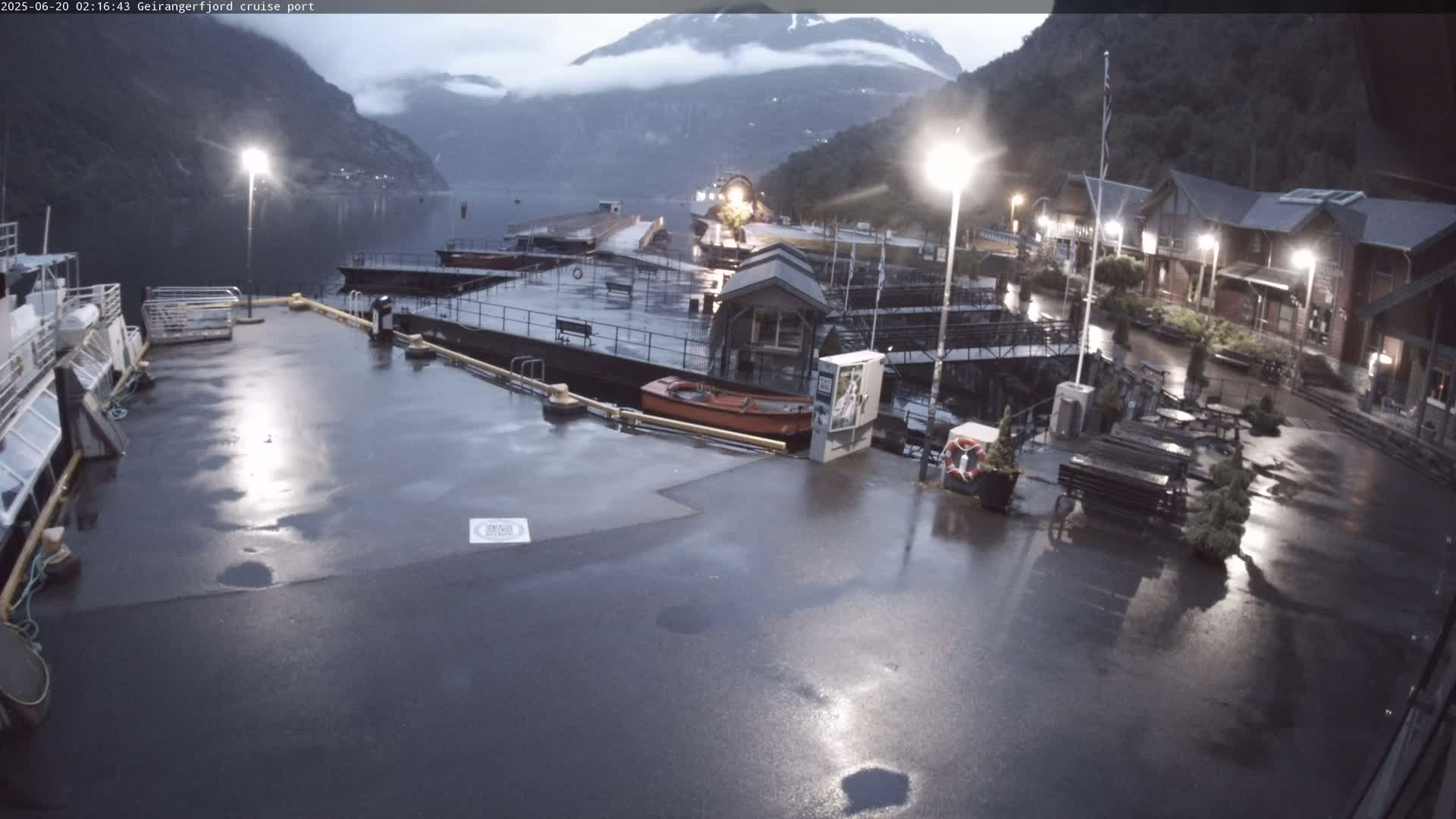 Geiranger Fjord & Cruise Terminal Live Cam -  Stranda, Sunmore, More og Romsdal, Norway