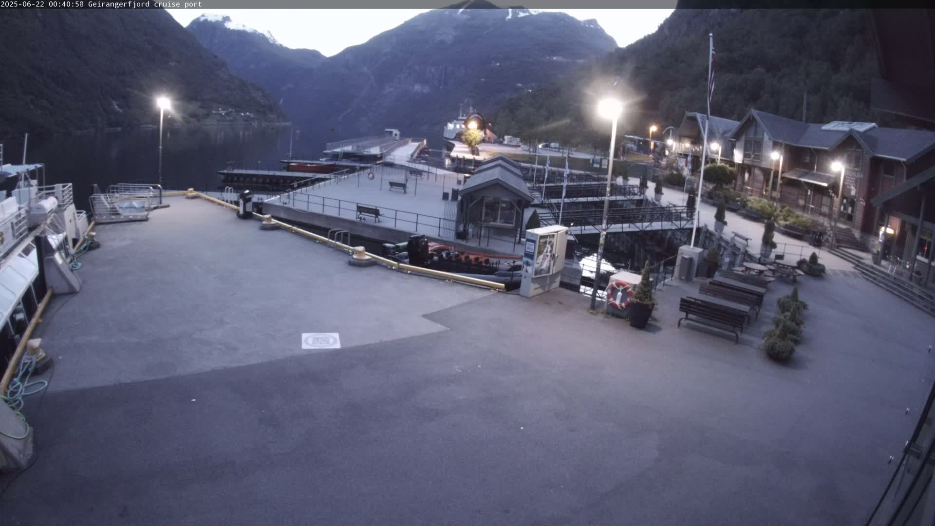 Geiranger Fjord & Cruise Terminal Live Cam -  Stranda, Sunmore, More og Romsdal, Norway
