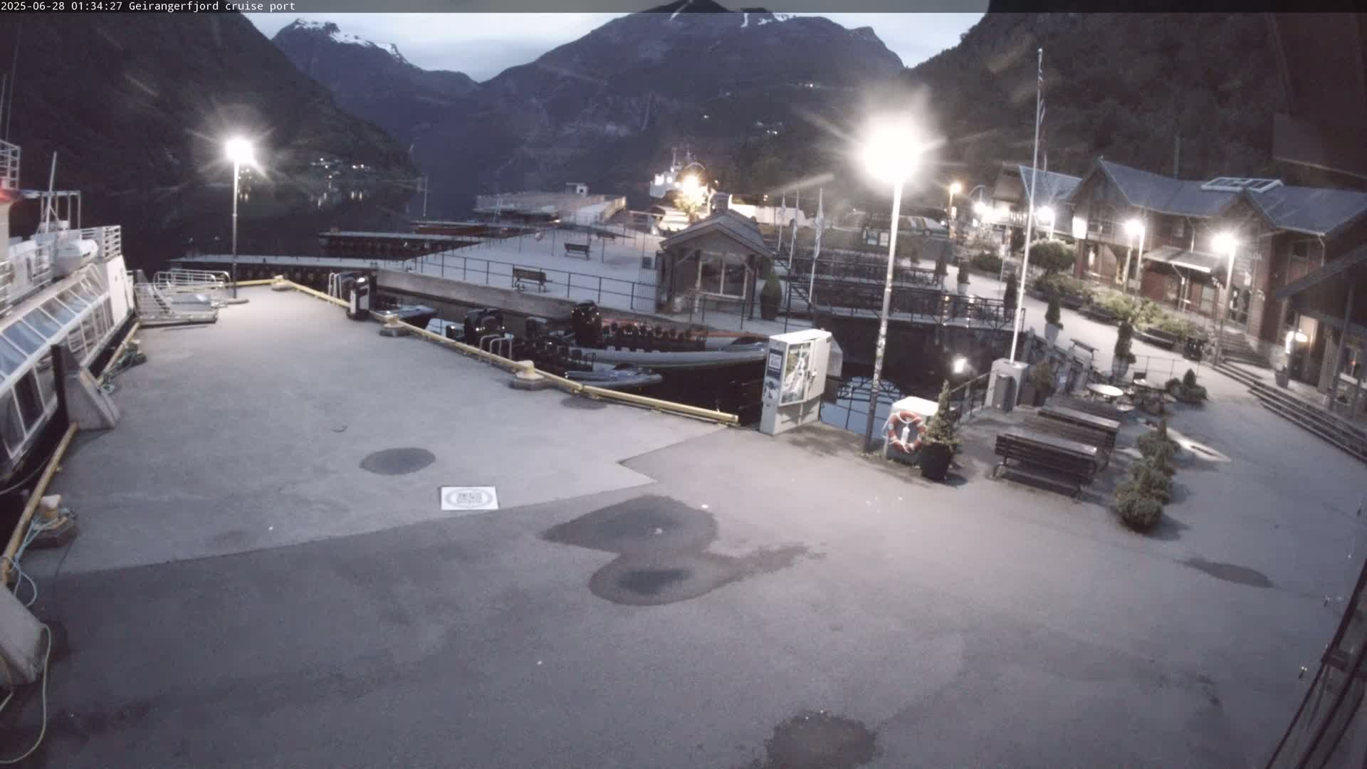 Geiranger Fjord & Cruise Terminal Live Cam -  Stranda, Sunmore, More og Romsdal, Norway