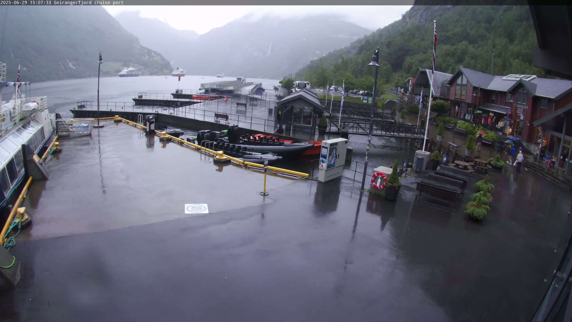 Geiranger Fjord & Cruise Terminal Live Cam -  Stranda, Sunmore, More og Romsdal, Norway