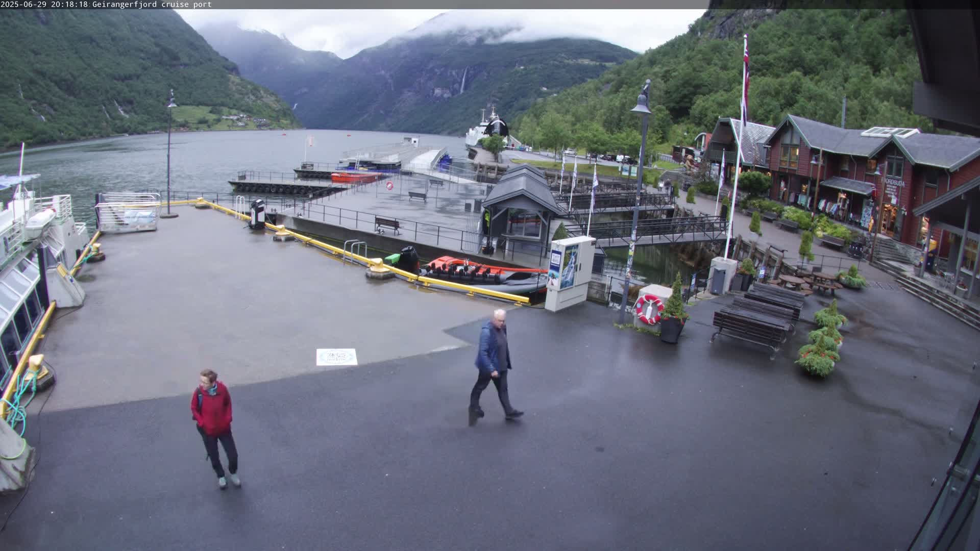 Geiranger Fjord & Cruise Terminal Live Cam -  Stranda, Sunmore, More og Romsdal, Norway
