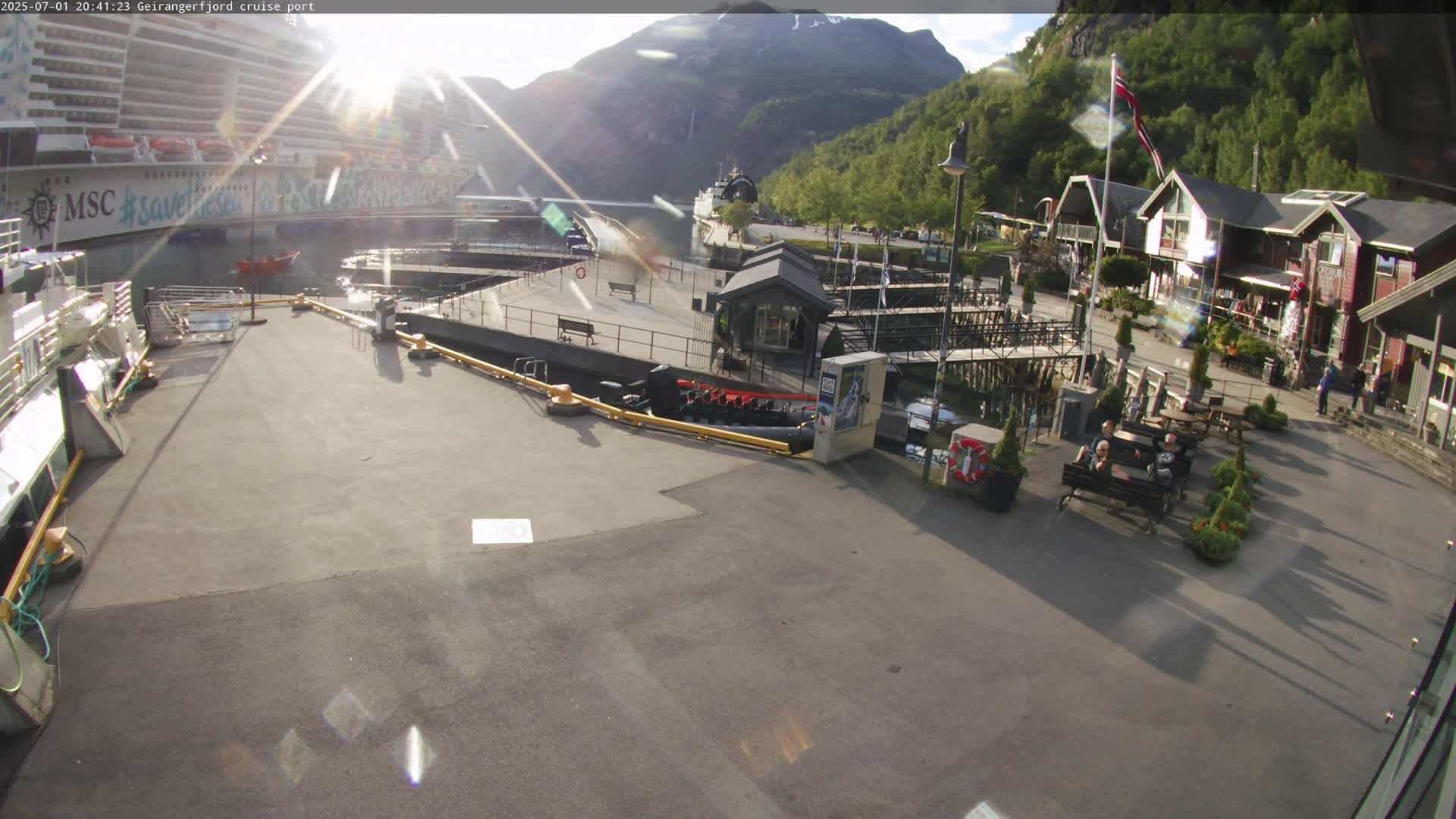 Geiranger Fjord & Cruise Terminal Live Cam -  Stranda, Sunmore, More og Romsdal, Norway