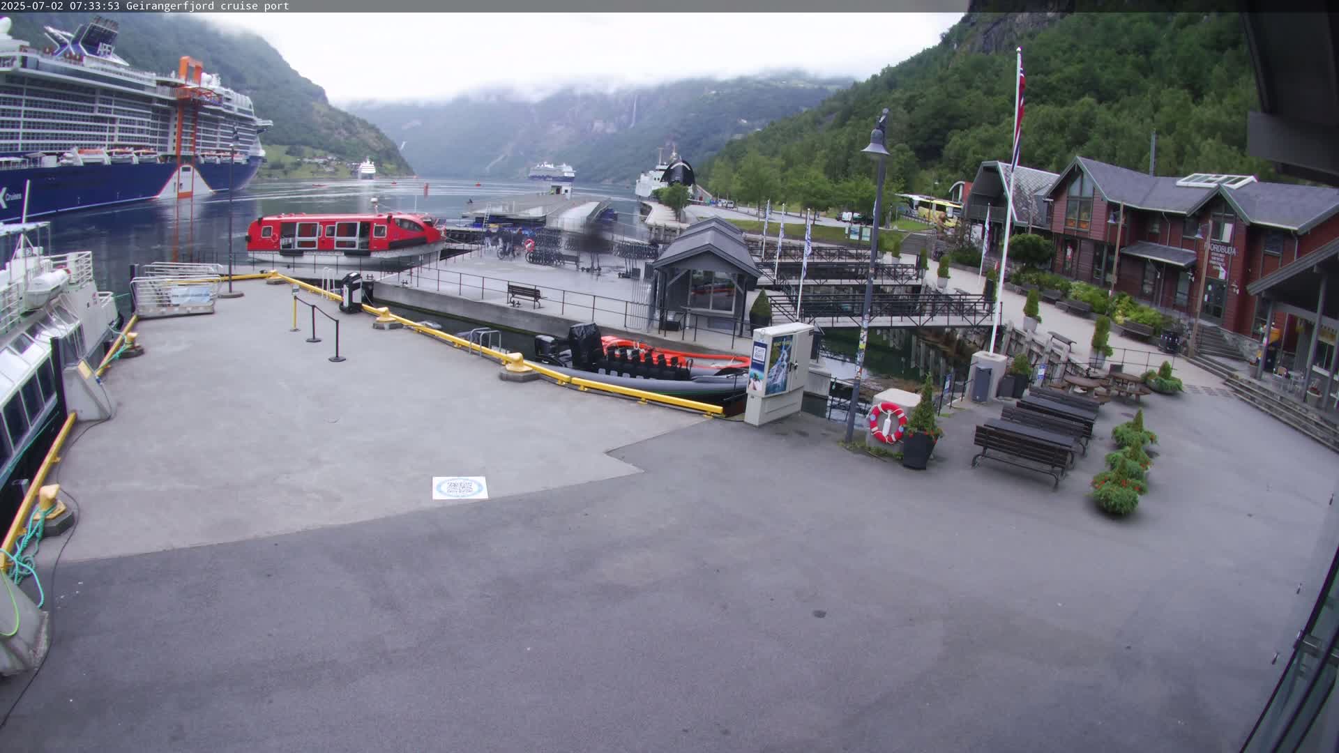 Geiranger Fjord & Cruise Terminal Live Cam -  Stranda, Sunmore, More og Romsdal, Norway