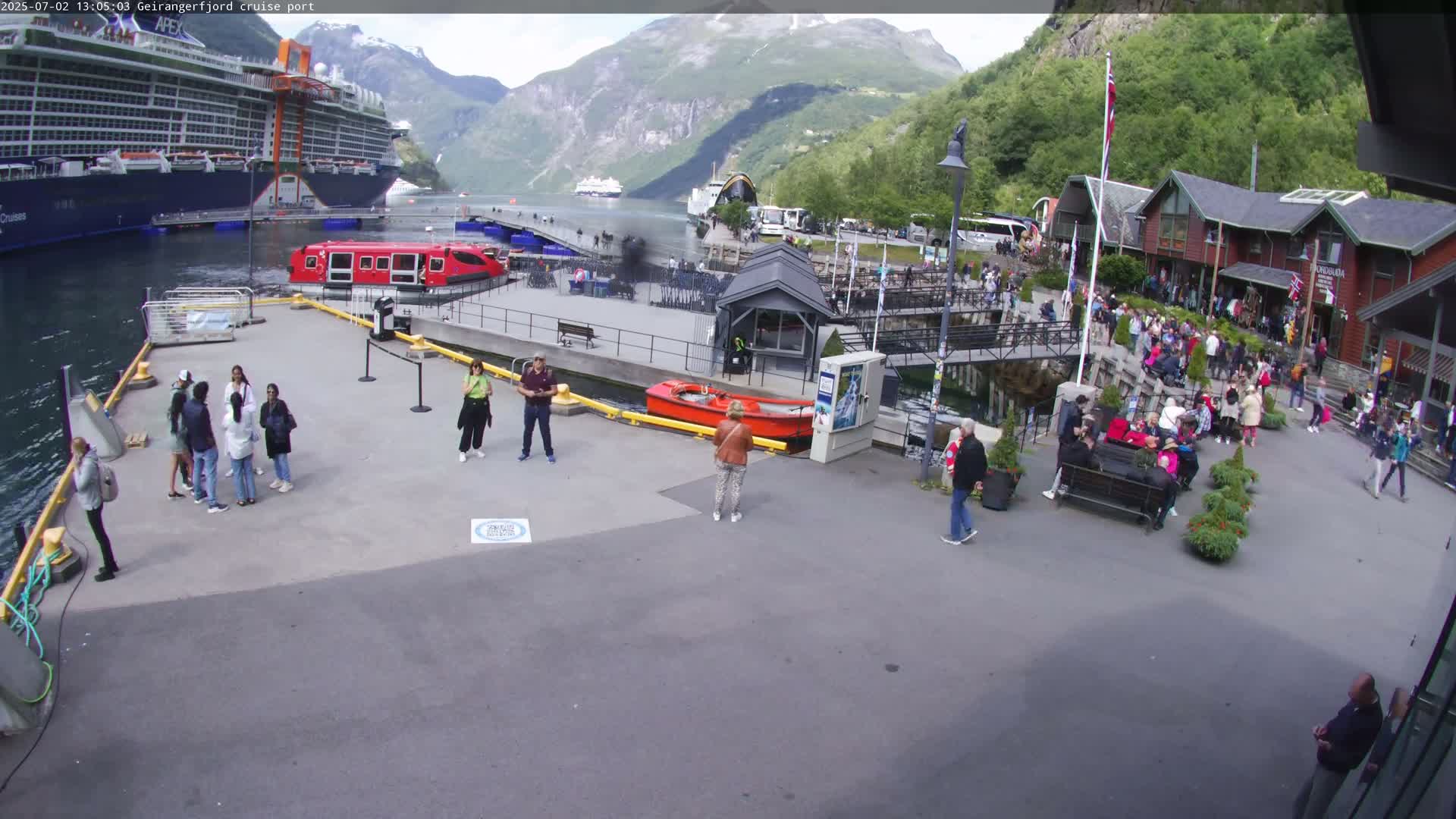 Geiranger Fjord & Cruise Terminal Live Cam -  Stranda, Sunmore, More og Romsdal, Norway