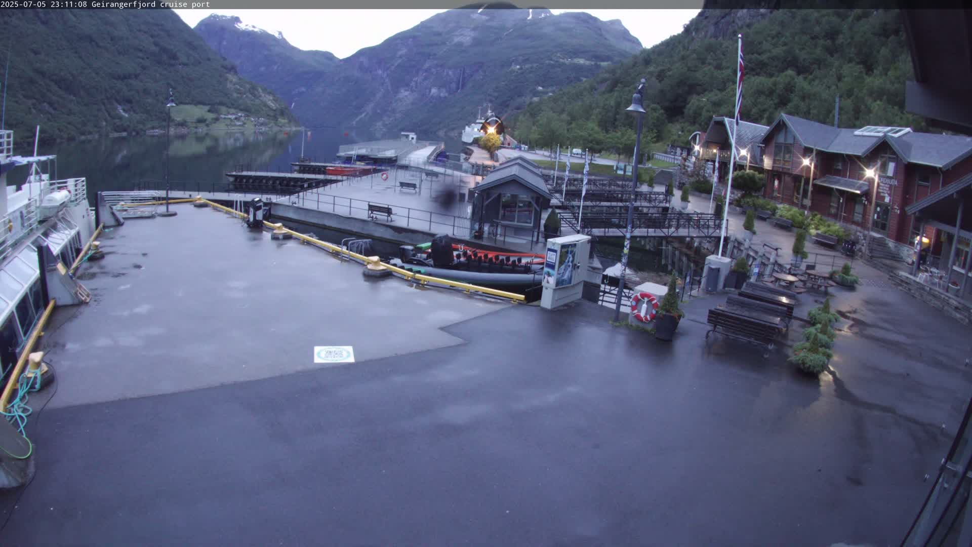 Geiranger Fjord & Cruise Terminal Live Cam -  Stranda, Sunmore, More og Romsdal, Norway