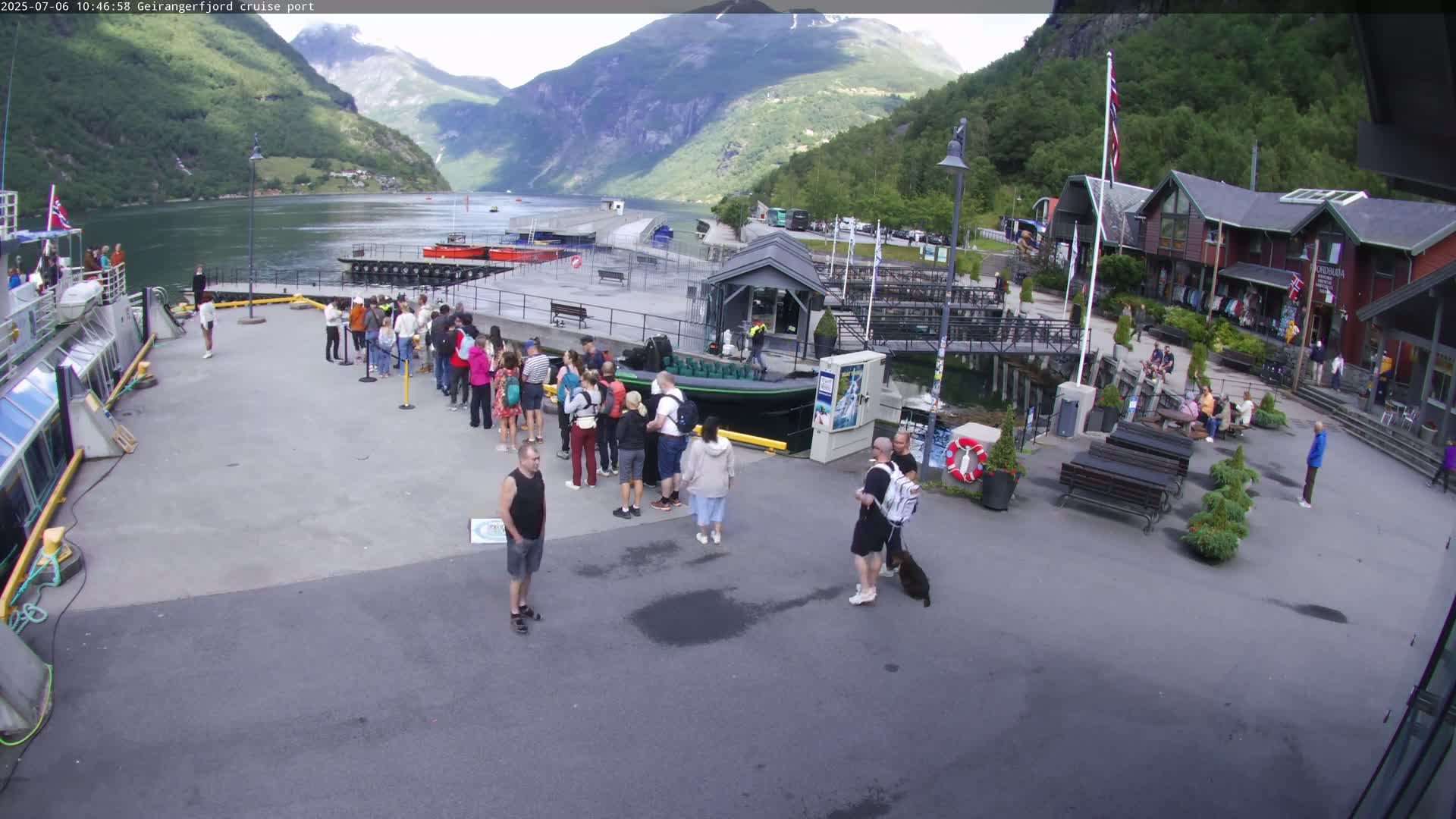 Geiranger Fjord & Cruise Terminal Live Cam -  Stranda, Sunmore, More og Romsdal, Norway