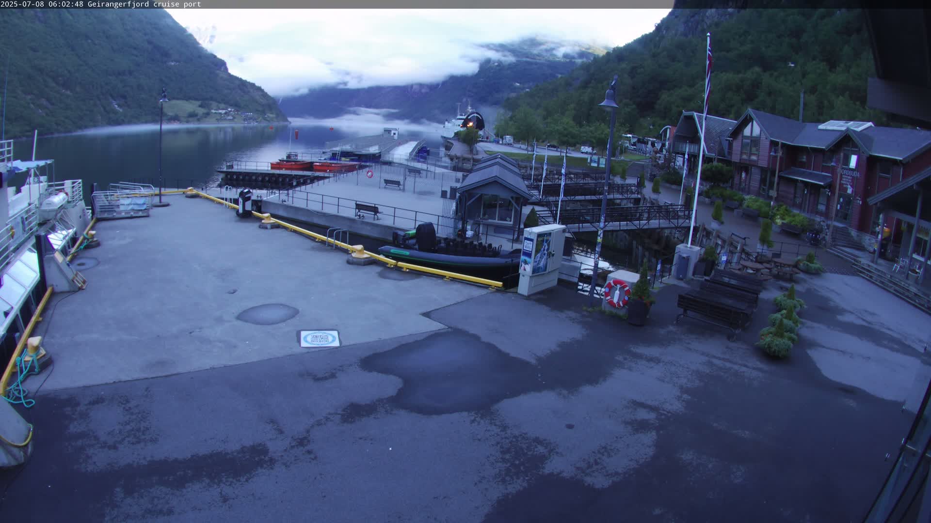 Geiranger Fjord & Cruise Terminal Live Cam -  Stranda, Sunmore, More og Romsdal, Norway