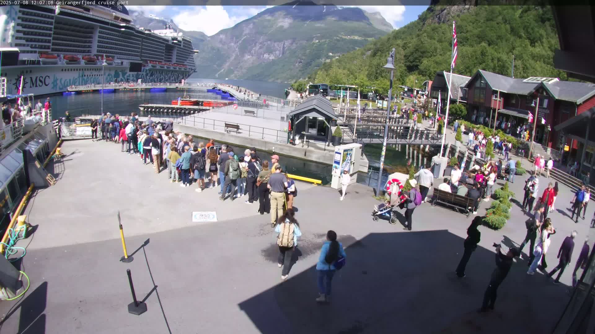Geiranger Fjord & Cruise Terminal Live Cam -  Stranda, Sunmore, More og Romsdal, Norway