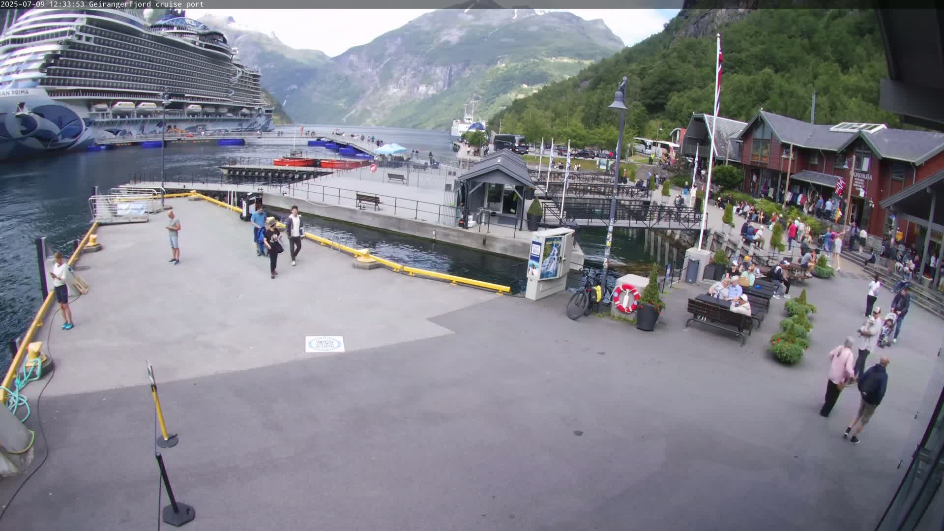 Geiranger Fjord & Cruise Terminal Live Cam -  Stranda, Sunmore, More og Romsdal, Norway