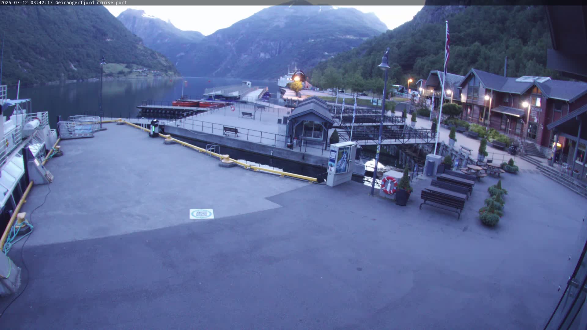 Geiranger Fjord & Cruise Terminal Live Cam -  Stranda, Sunmore, More og Romsdal, Norway