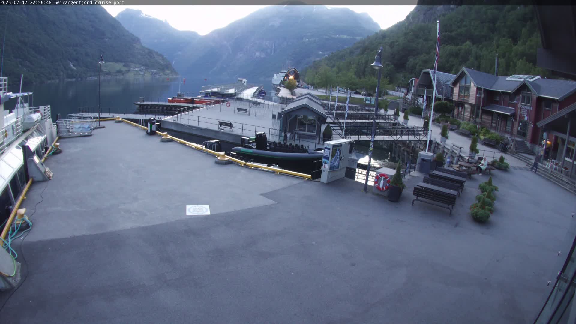 Geiranger Fjord & Cruise Terminal Live Cam -  Stranda, Sunmore, More og Romsdal, Norway