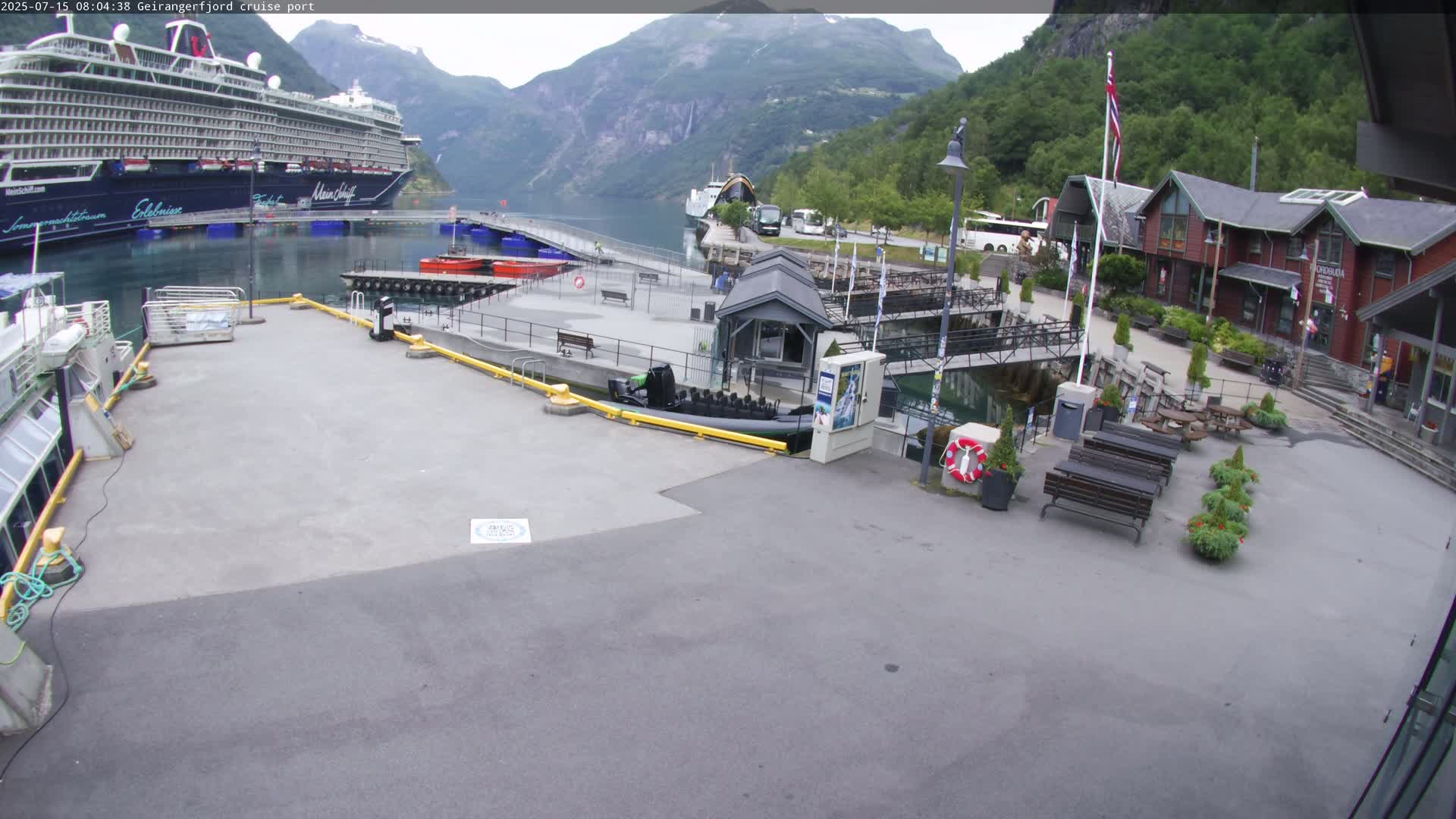 Geiranger Fjord & Cruise Terminal Live Cam -  Stranda, Sunmore, More og Romsdal, Western Norway, Norway