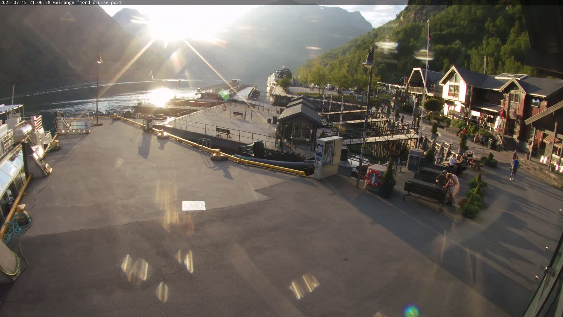 Geiranger Fjord & Cruise Terminal Live Cam -  Stranda, Sunmore, More og Romsdal, Western Norway, Norway