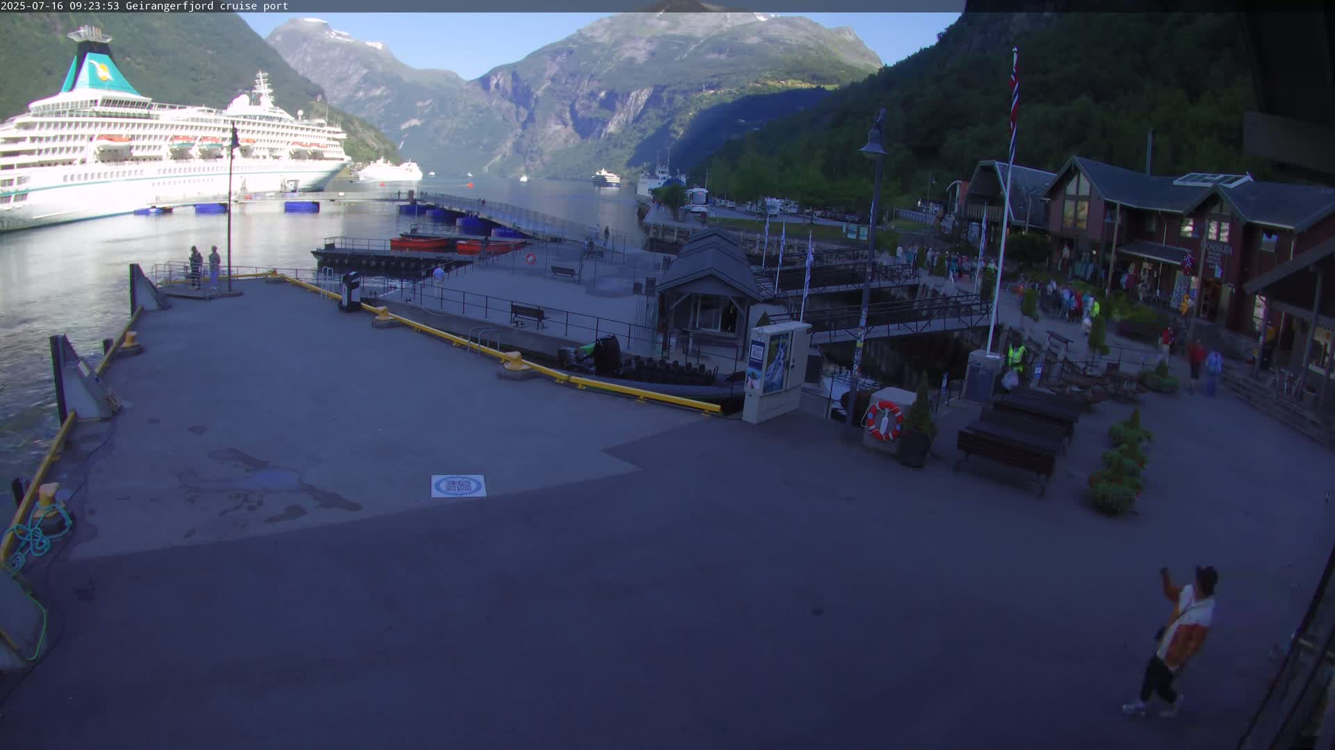 Geiranger Fjord & Cruise Terminal Live Cam -  Stranda, Sunmore, More og Romsdal, Norway