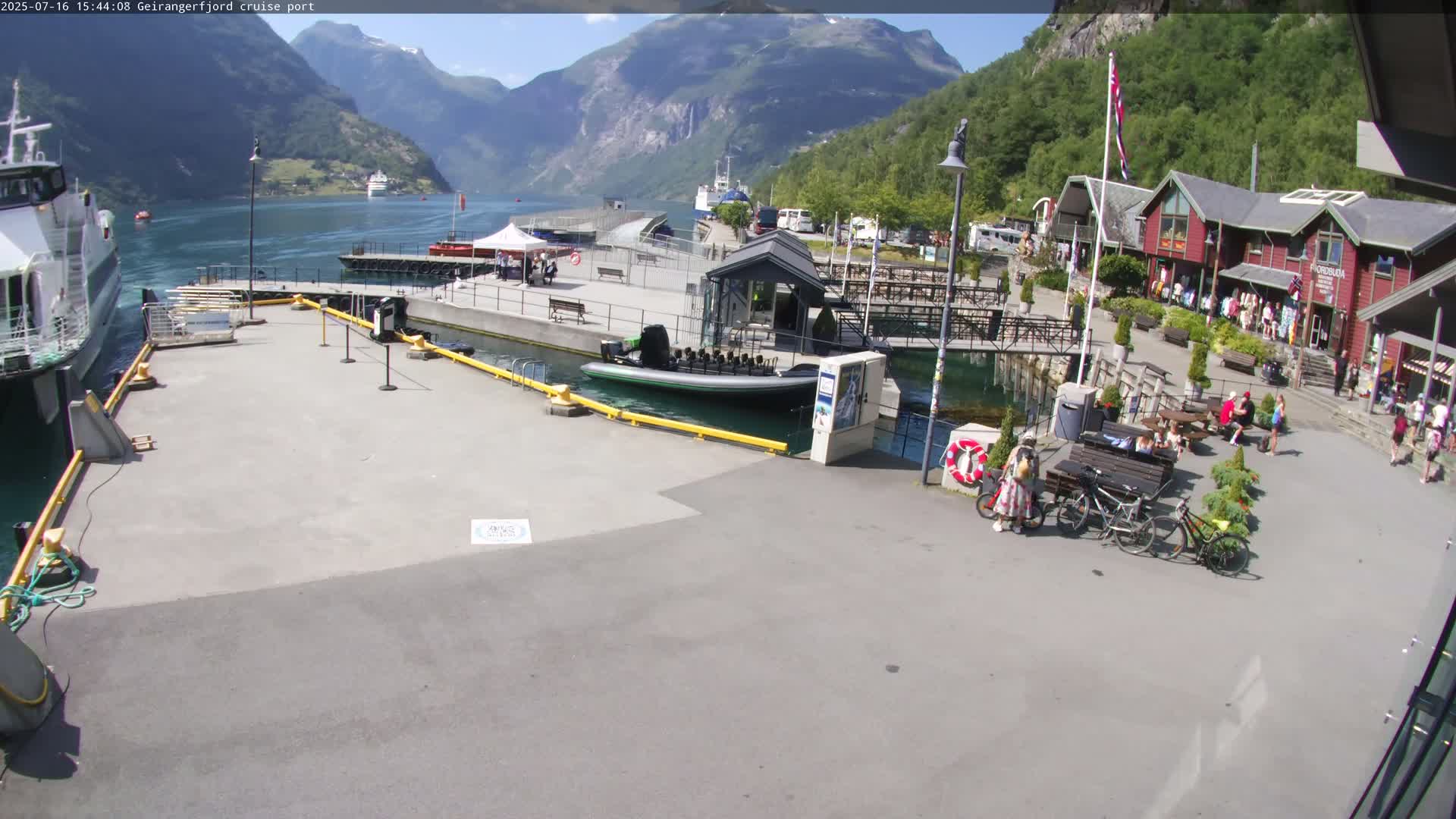 Geiranger Fjord & Cruise Terminal Live Cam -  Stranda, Sunmore, More og Romsdal, Western Norway, Norway