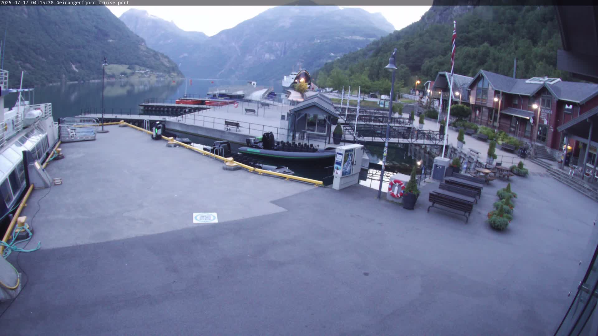 Geiranger Fjord & Cruise Terminal Live Cam -  Stranda, Sunmore, More og Romsdal, Western Norway, Norway