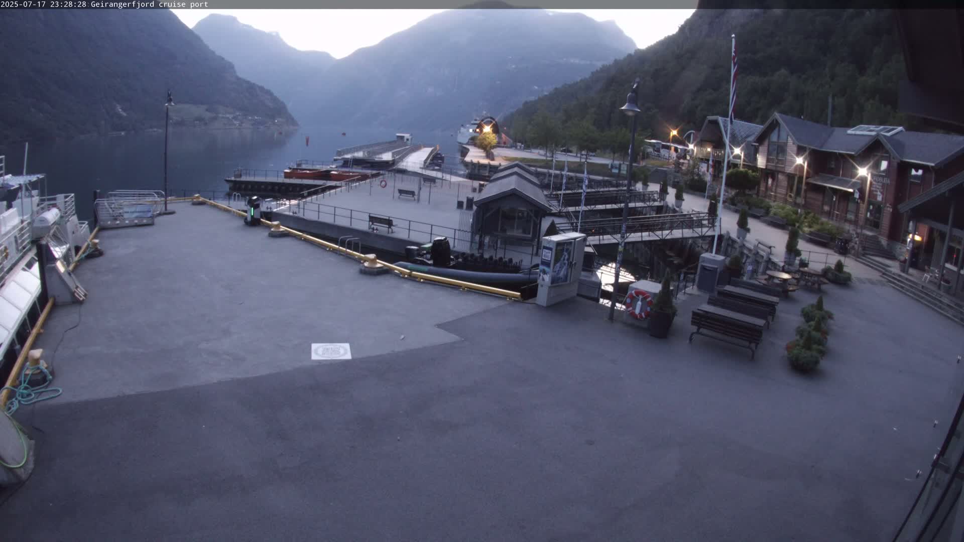 Geiranger Fjord & Cruise Terminal Live Cam -  Stranda, Sunmore, More og Romsdal, Western Norway, Norway