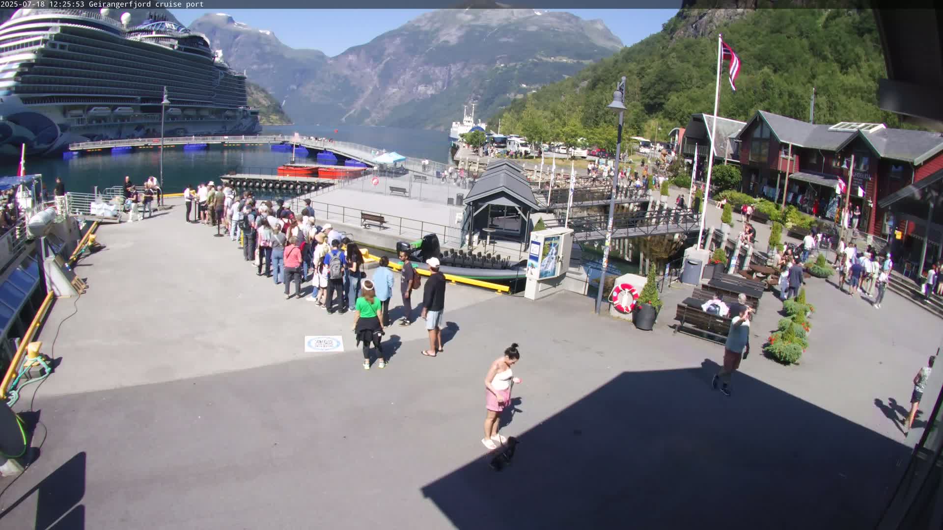 Geiranger Fjord & Cruise Terminal Live Cam -  Stranda, Sunmore, More og Romsdal, Western Norway, Norway