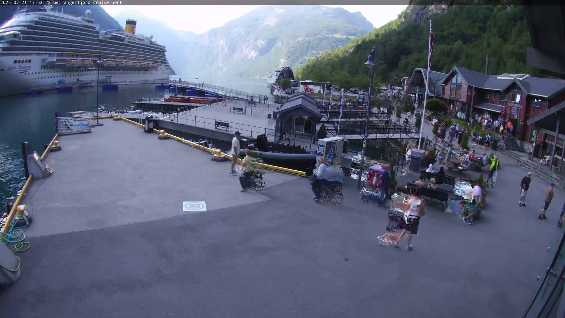 Geiranger Fjord & Cruise Terminal Live Cam -  Stranda, Sunmore, More og Romsdal, Western Norway, Norway