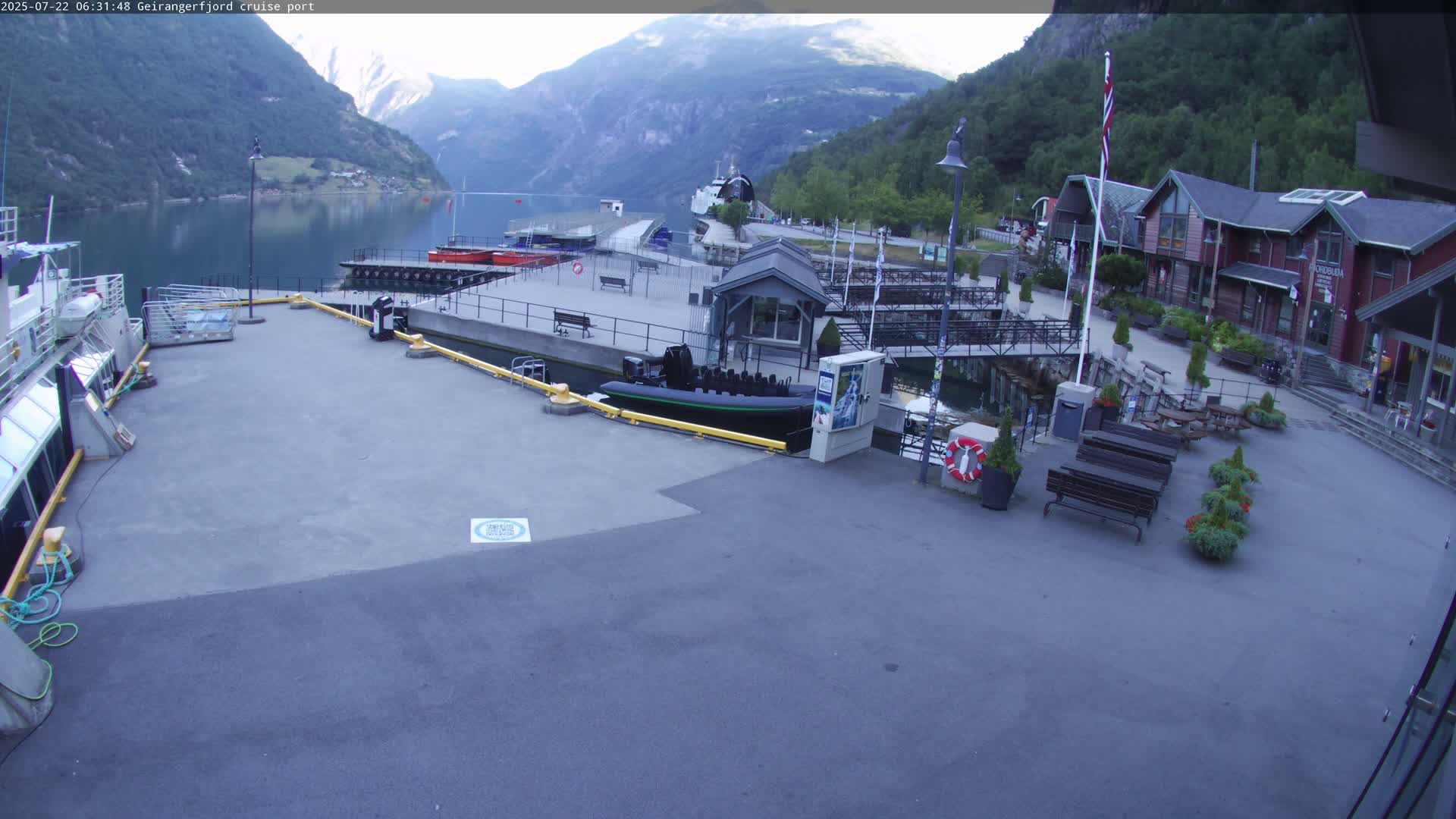 Geiranger Fjord & Cruise Terminal Live Cam -  Stranda, Sunmore, More og Romsdal, Western Norway, Norway